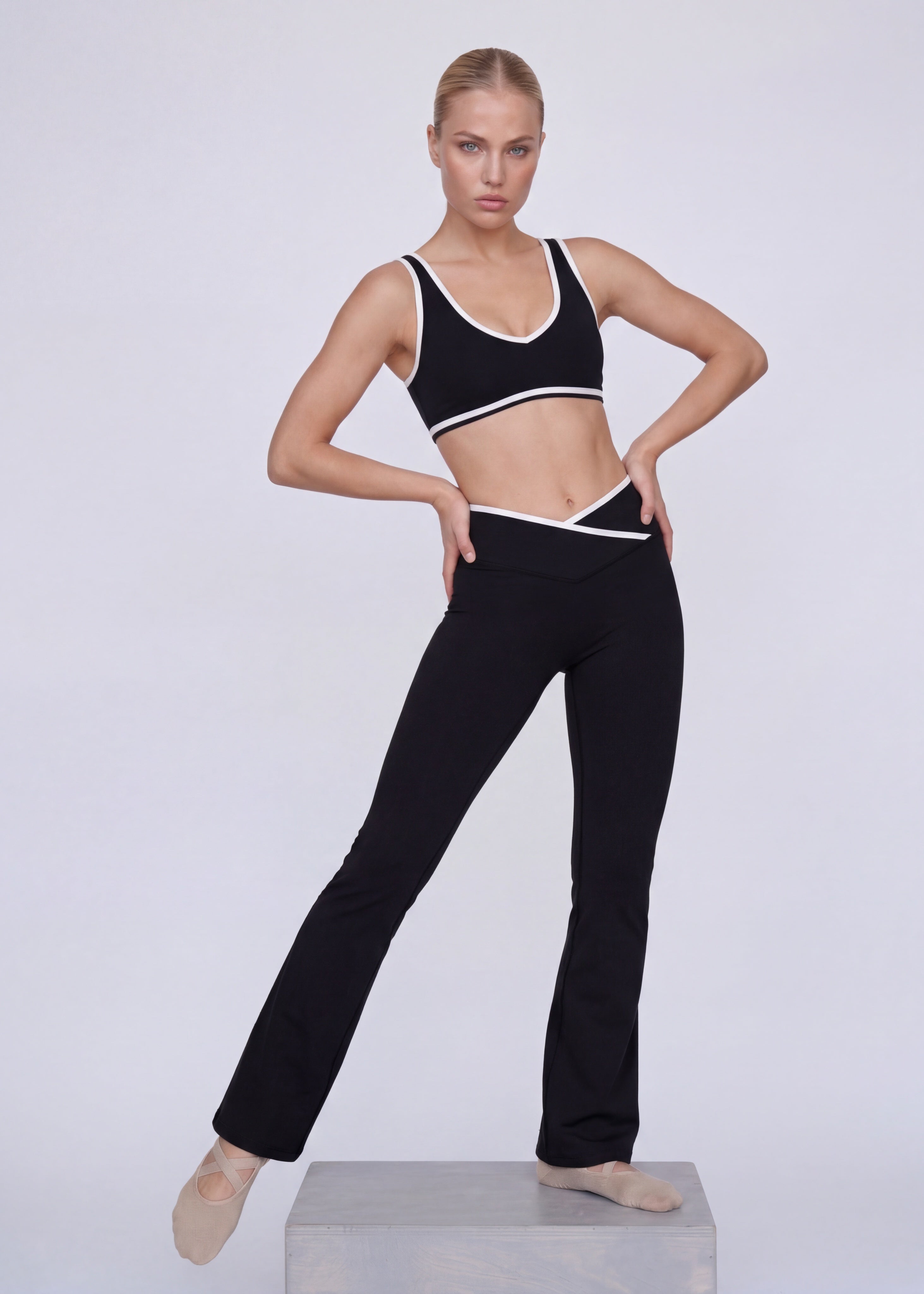 NudeTouch Flare - Black